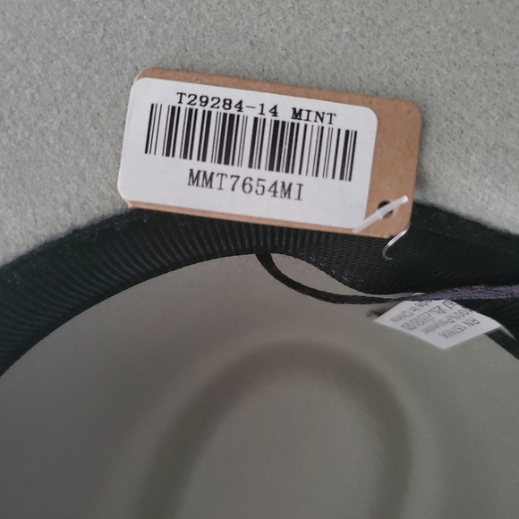 Hat - Picture 3 of 3